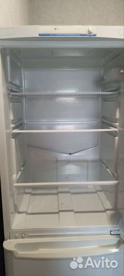 Холодильник бу indesit