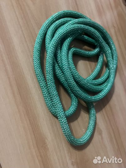 Гимнастическая скакалка