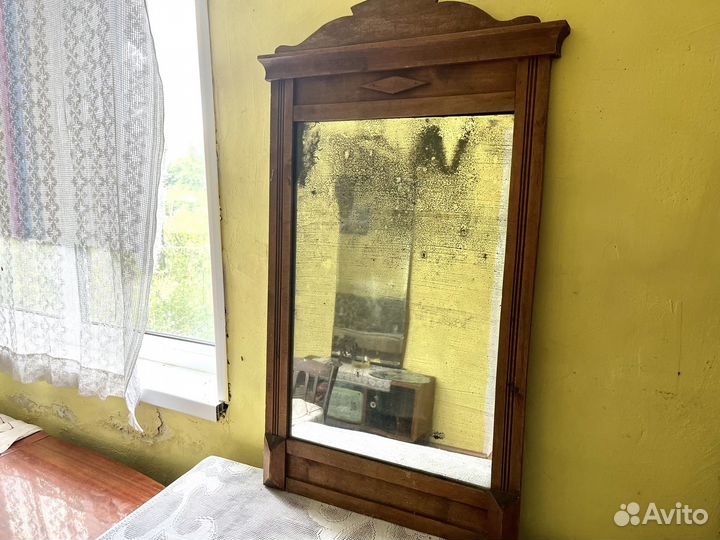 Зеркало старинное в раме