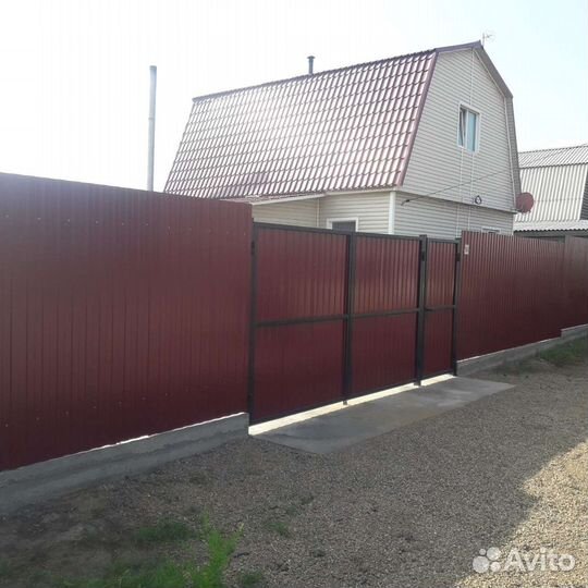 Забор металлический, ворота усадебные