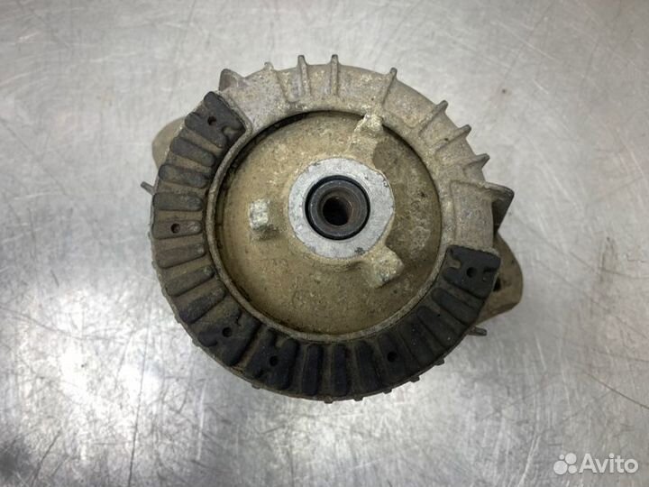 Подушка крепления двигателя Mercedes C-Class W204