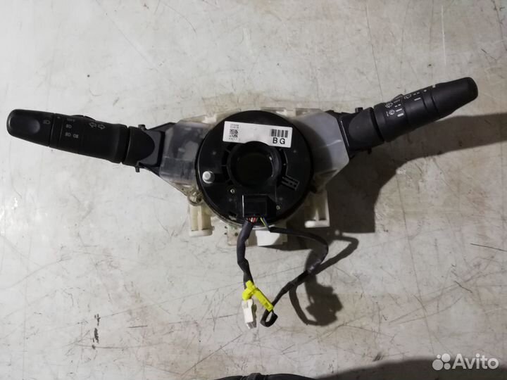 Блок подрулевого переключателя Nissan Primera P12