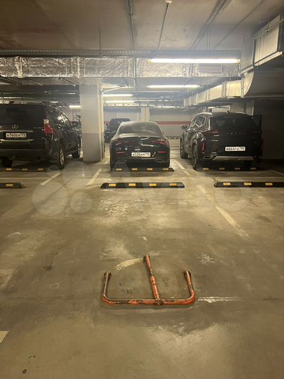 Машиноместо, 15 м²