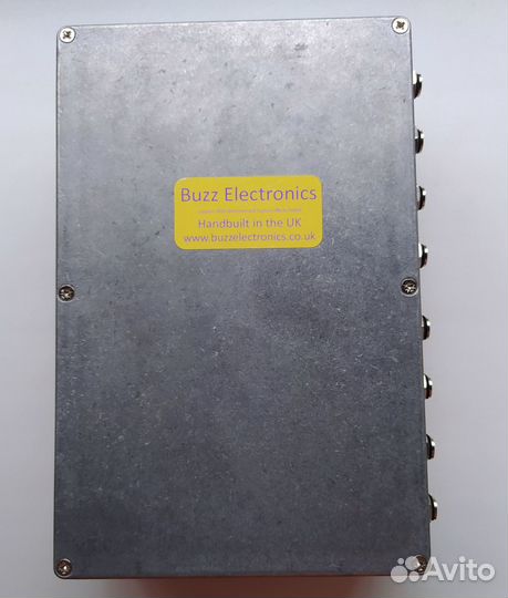 Свитчер гитарных цепей эффектов Buzz Electronics