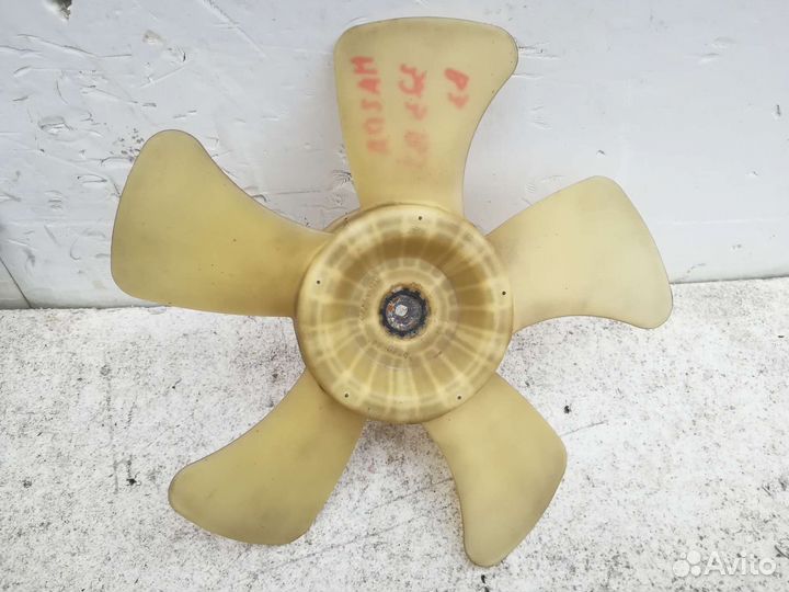 Крыльчатка вентилятора радиатора Mazda 323