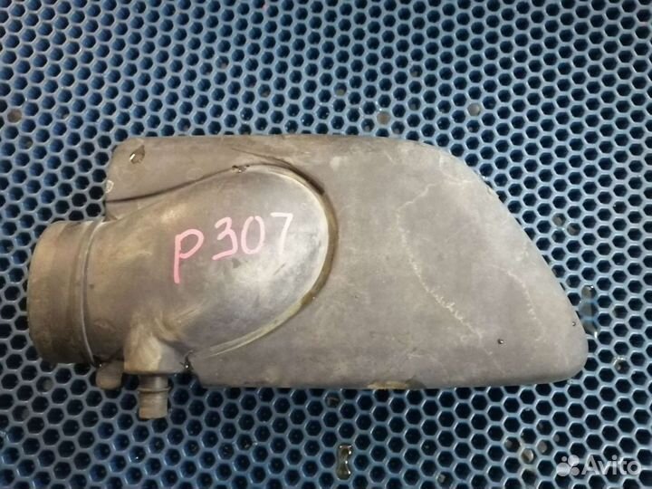 Патрубок Peugeot 406 307