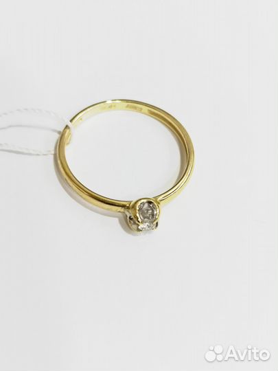 Золотое кольцо с камнем 17,5р