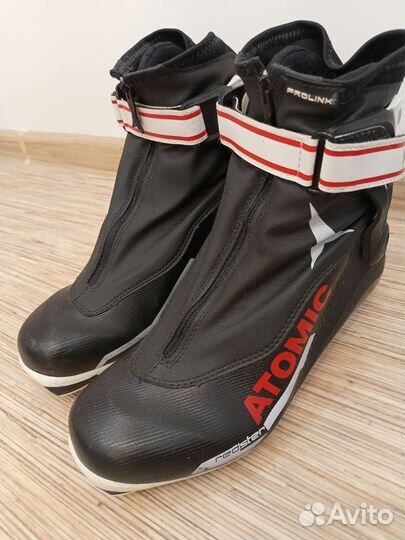 Лыжные ботинки atomic
