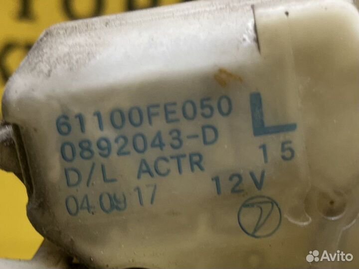 Замок двери задний левый Subaru Impreza 2004