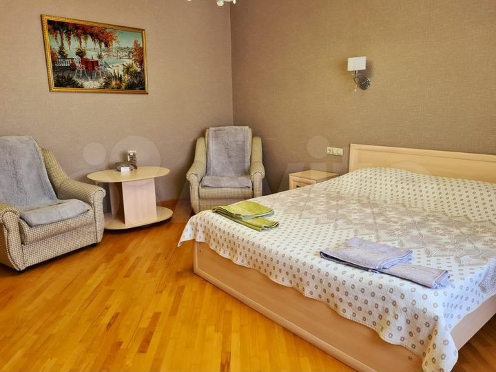 Коттедж 450 м² на участке 10 сот.