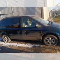 Chrysler Grand Voyager 2.5 MT, 2001, 256 000 км, с пробегом, цена 400 000 руб.