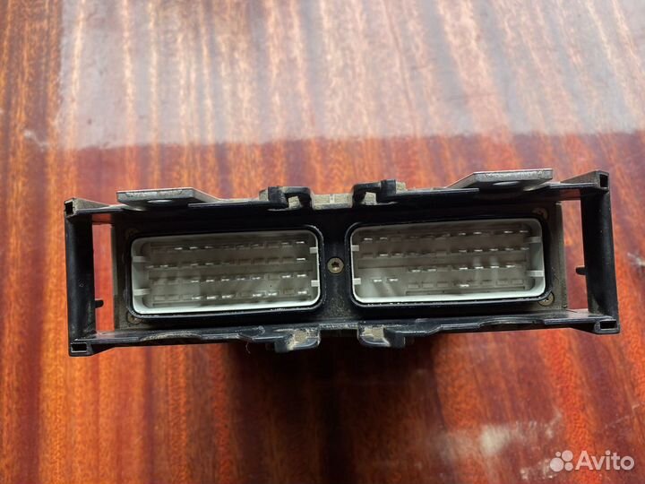 Блок эбу ML163