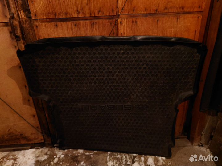 Коврик пластик багажник Subaru Legacy BH9 BP5 BL5