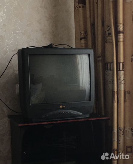 Телевизор б/у LG с приставкой DVB T2 Color