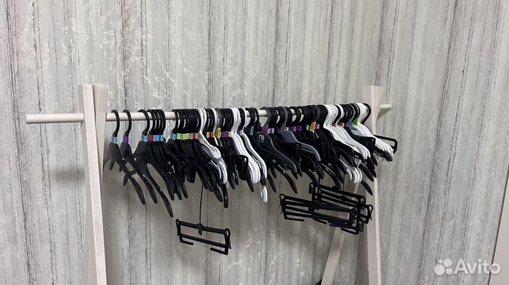 Вешалки детские