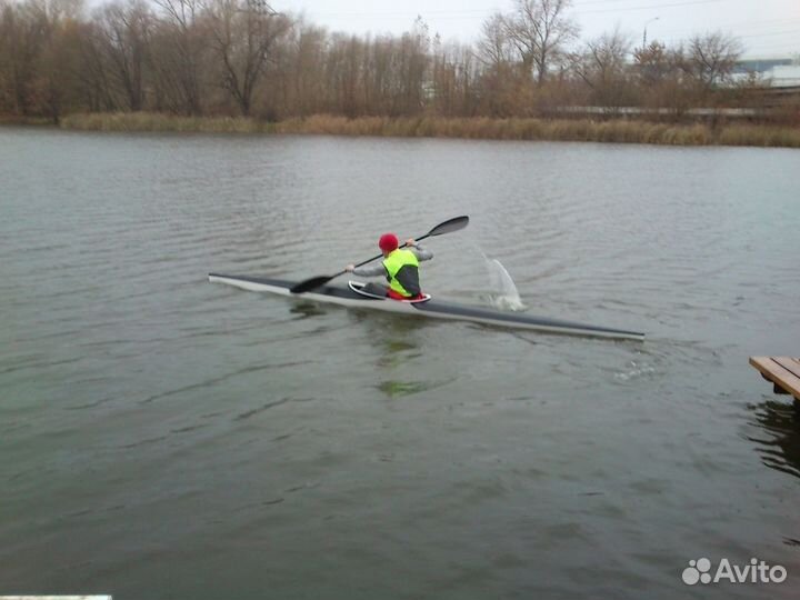 Байдарка спортивная