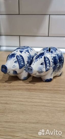 Свинки гжель