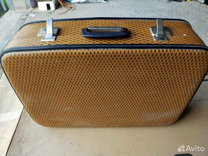 Чемоданы старинные 2шт