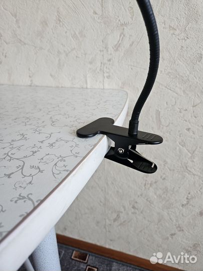 Универсальный настольный держатель для телефона