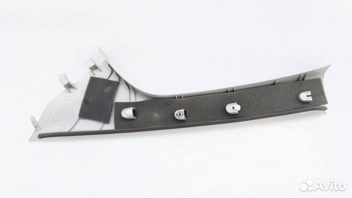 Обшивка стойки передняя правая Ford Kuga 1 DW10C