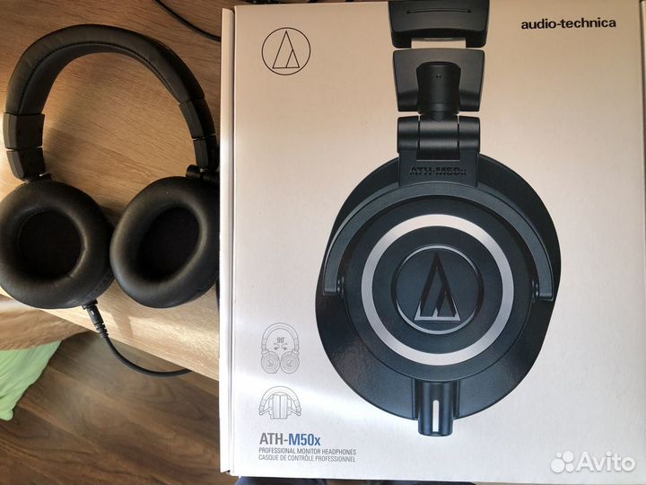 Наушники Audio-Technica ATH-M50x