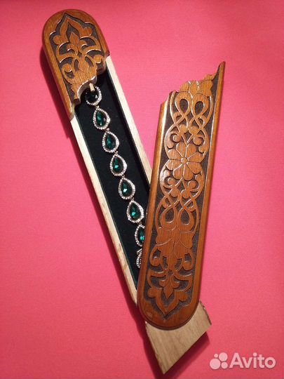 Шкатулка с замком для цепочки, бус из дерева орех