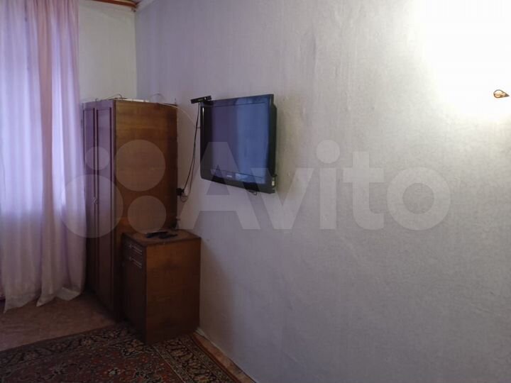 2-к. квартира, 54 м², 2/4 эт.