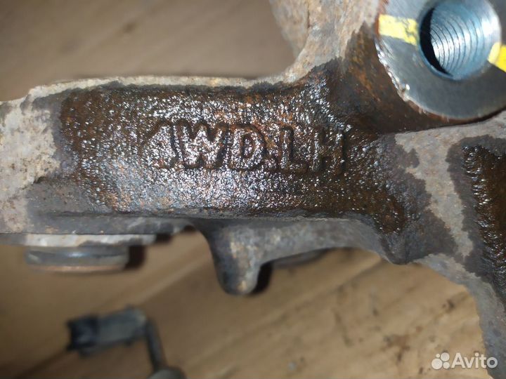 Цапфа (кулак поворотный) задняя левая Ssangyong