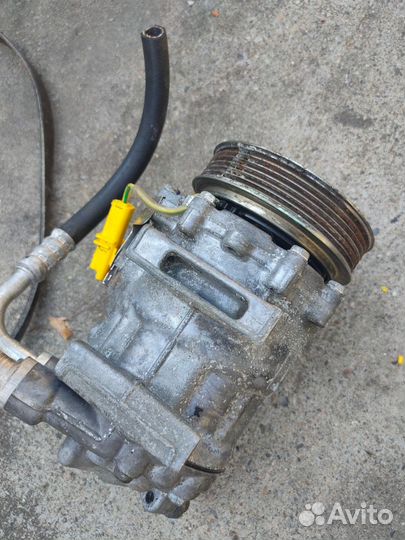 Компрессор кондиционера Peugeot Citroen