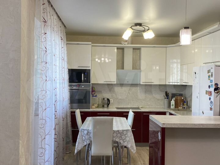 4-к. квартира, 140 м², 6/17 эт.