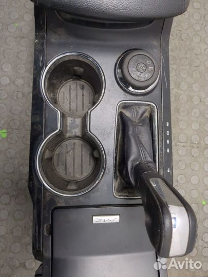 Консоль салона Ford Explorer, 2016