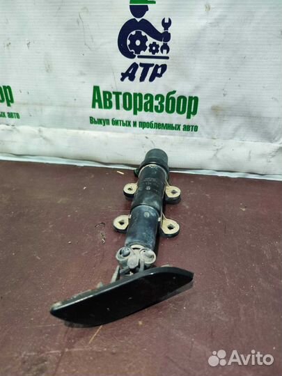 Форсунка омывателя фар левая Skoda Superb 2