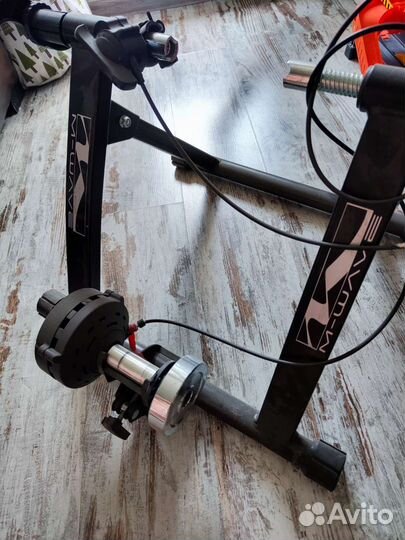 Велосипедный станок (тренажёр)