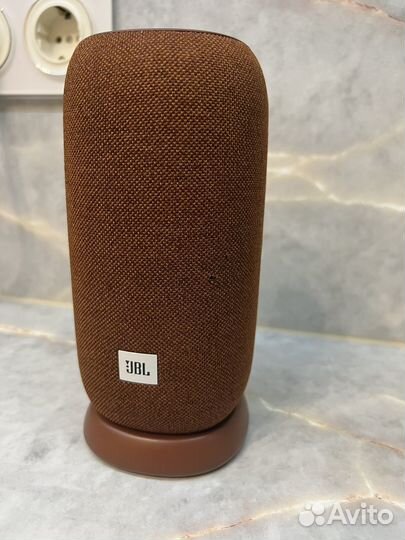 Умная колонка jbl