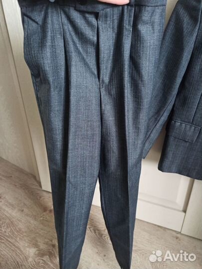 Школьный костюм-тройка