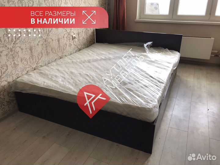 Кровать