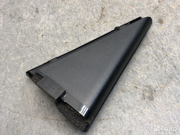 Зад лев уголок двери Nissan G15