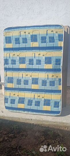 Продам матрас 140*200