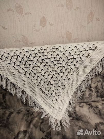 Шаль вязаная