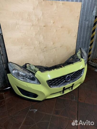 Срез морды Вольво C30 рестайлинг ксенон желтый