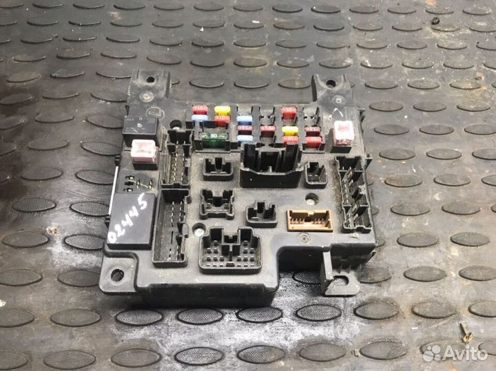 Блок предохранителей салонный Mitsubishi Lancer10