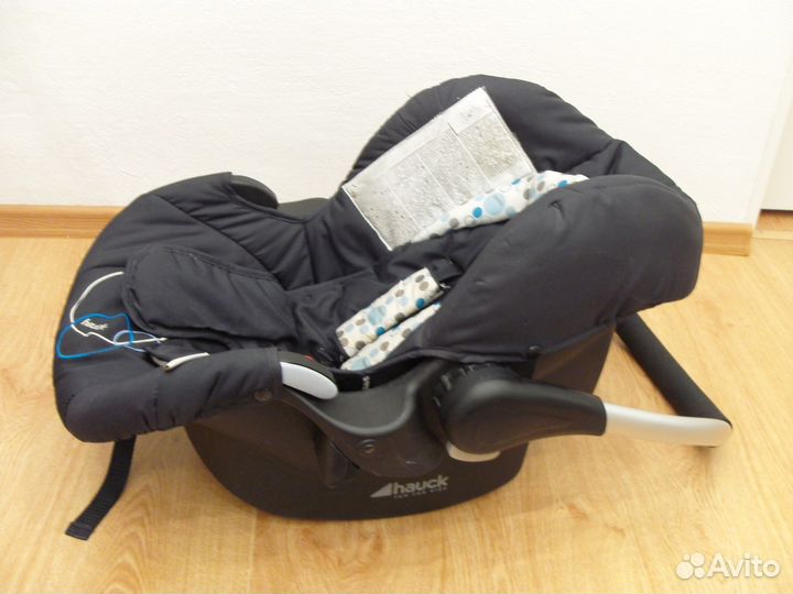 Продаю б/у авто люльку hauck в хорошем состояни