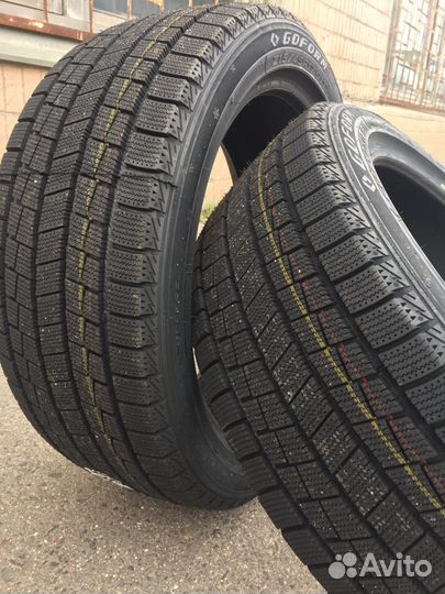 Vitour Ice Line 295/40 R21