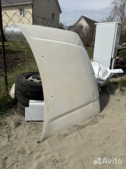 Капот от nissan sunny fb15