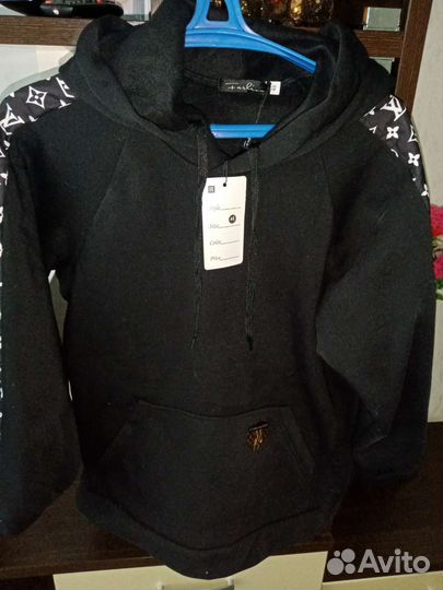 Спортивный костюм женский