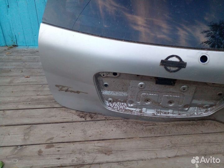 Крышка багажника nissan tino