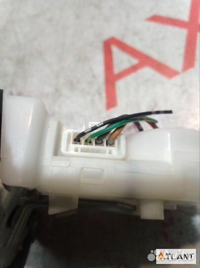 Замок 5-й двери nissan serena