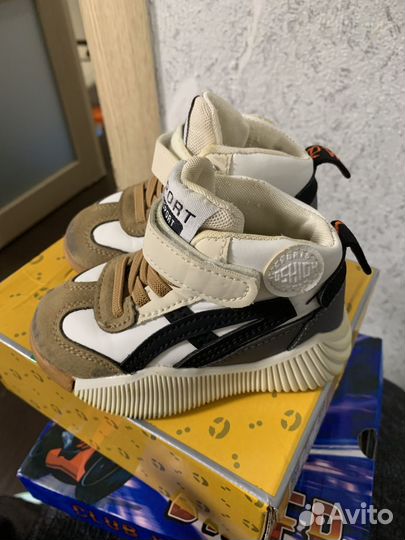 Кроссовки для мальчика осень /весна