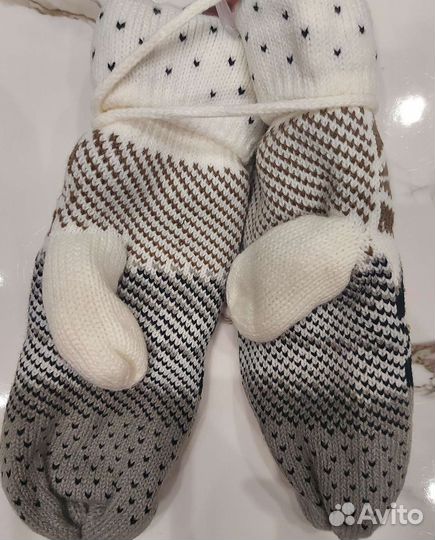 Варежки вязаные женские