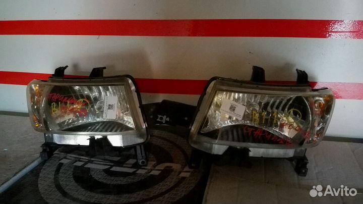 Фары тойота BB toyota бб QNC20 2005-2009г